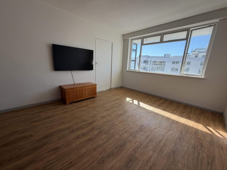 To Let 2 Bedroom Property for Rent in Sea Point Western Cape